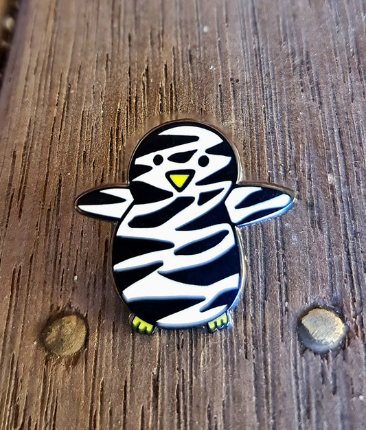 Hand-Drawn Hard Enamel Penguin Pins WHITE